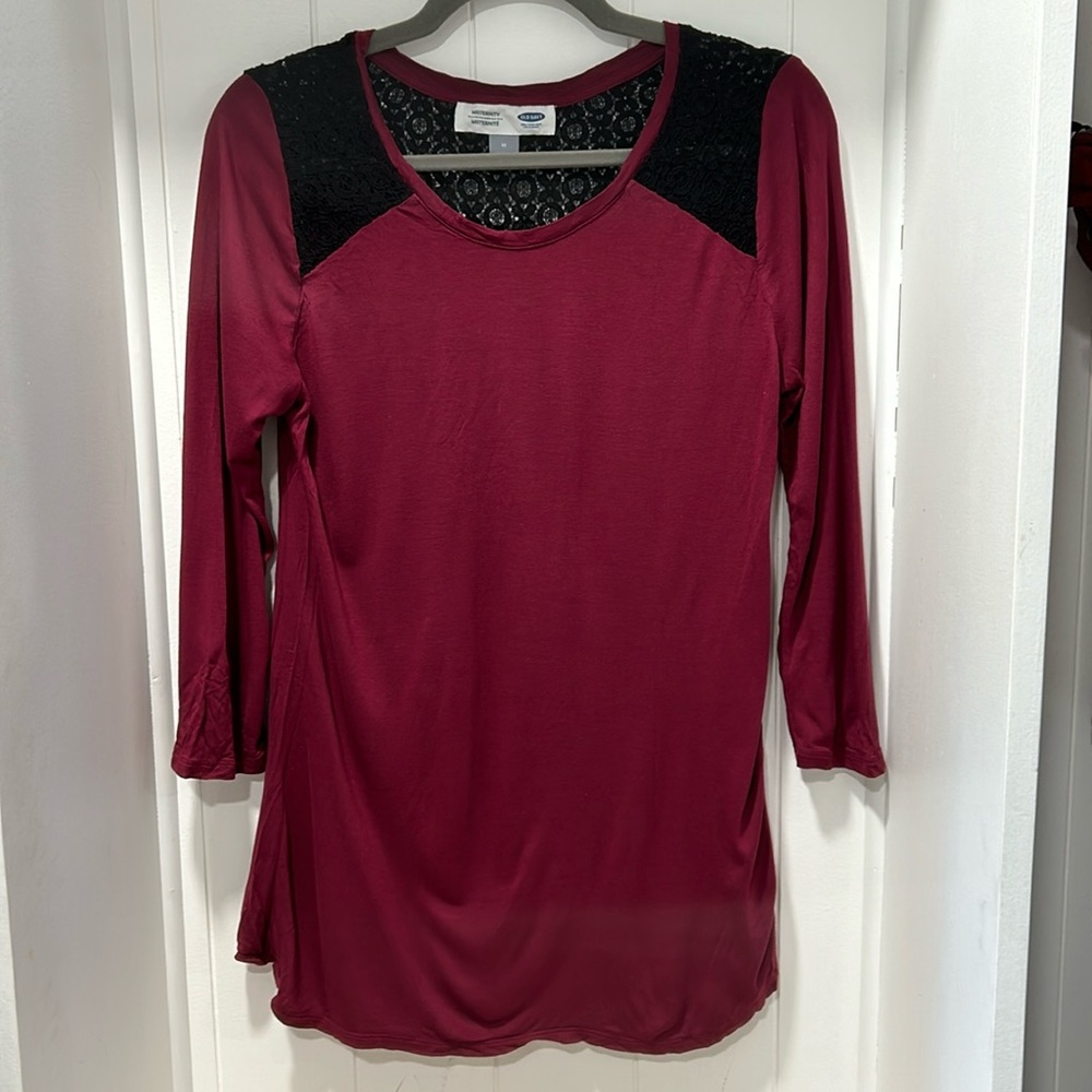 Old Navy Lace accent maternity shirt